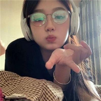 然后我们跳了舞